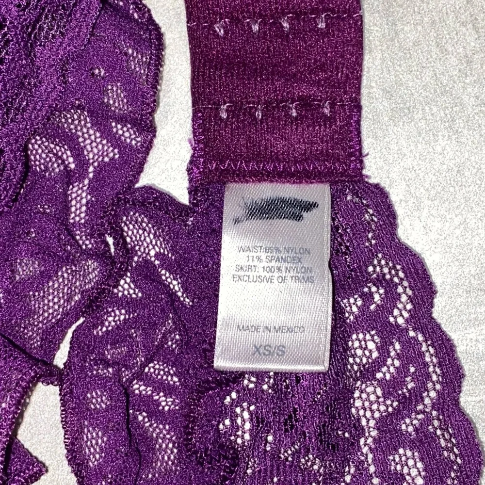 NEW! Victoria’s Secret Purple Floral Lace Garter Belt - Size XS/S - Picture 5 of 7